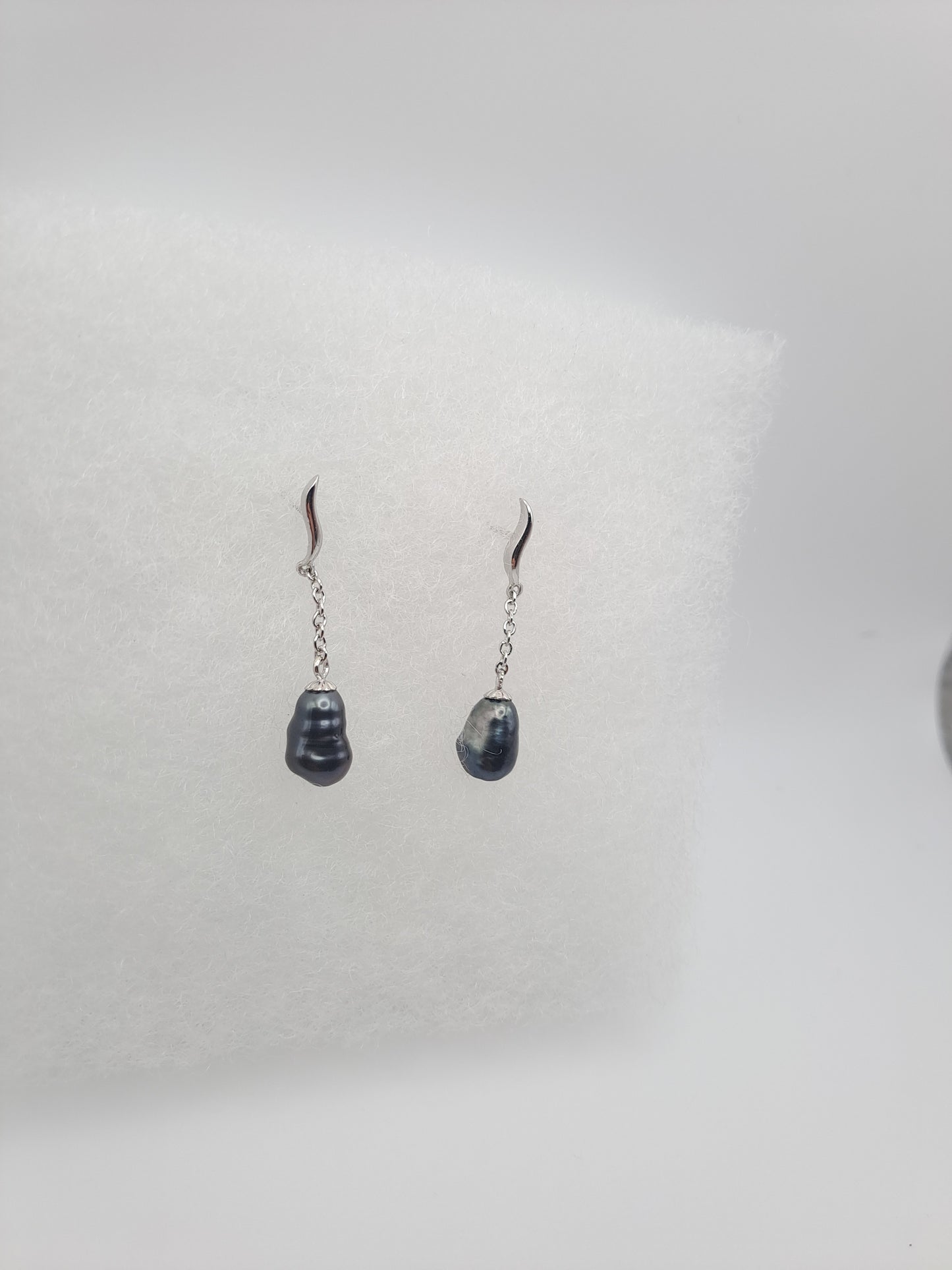 Boucles d'Oreilles en Argent et 2 Keishis de Tahiti