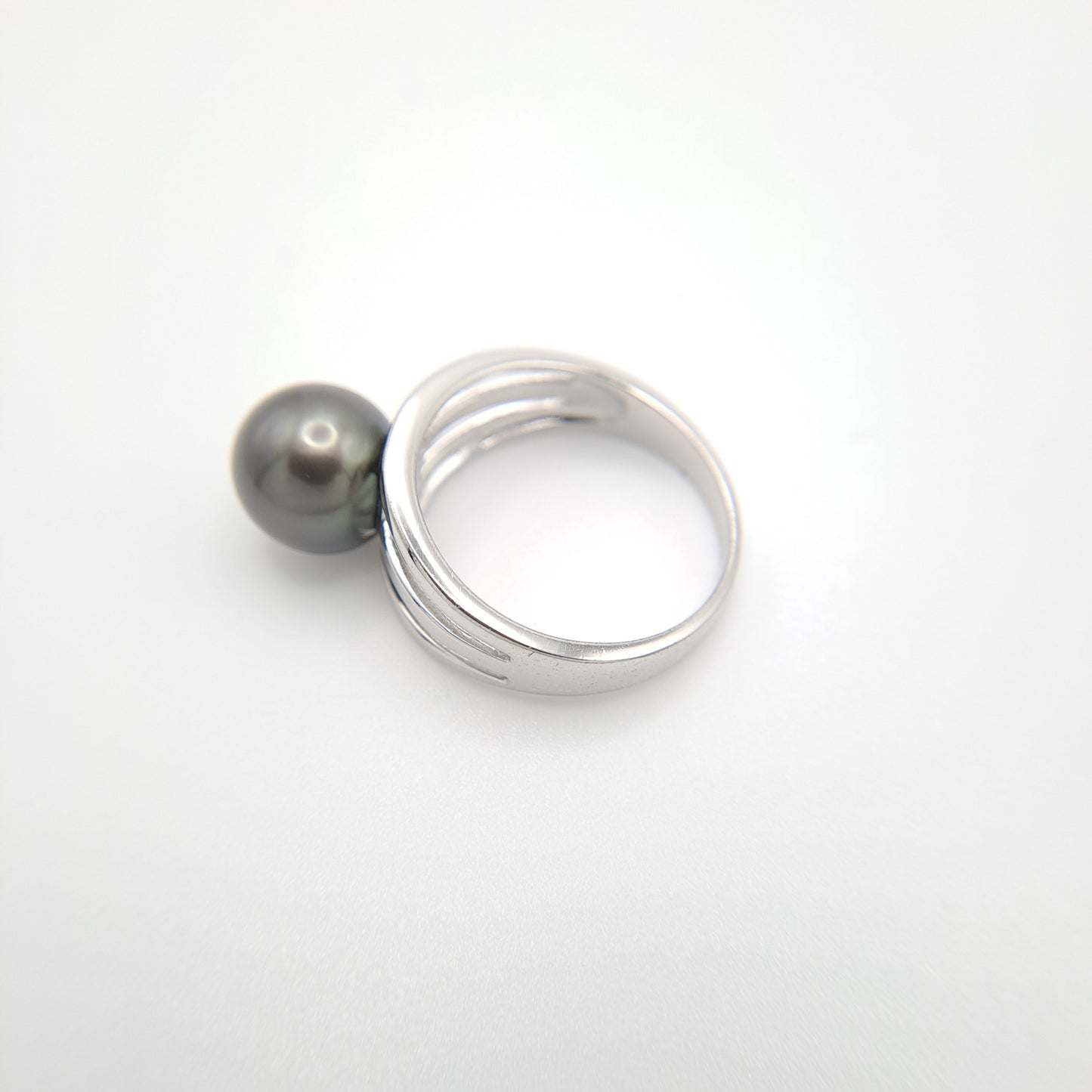 Bague en Argent et Perle de Tahiti Ronde B (AA)