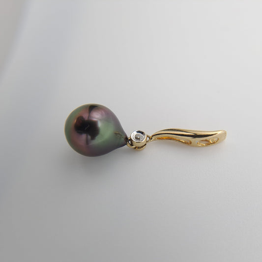 Pendentif en Or 14K + 1 Diamant et Perle de Tahiti Semi-Baroque A (AAA)