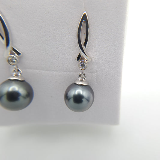 Boucles d'oreilles en Argent et 2 Perles de Tahiti Rondes C (A+)