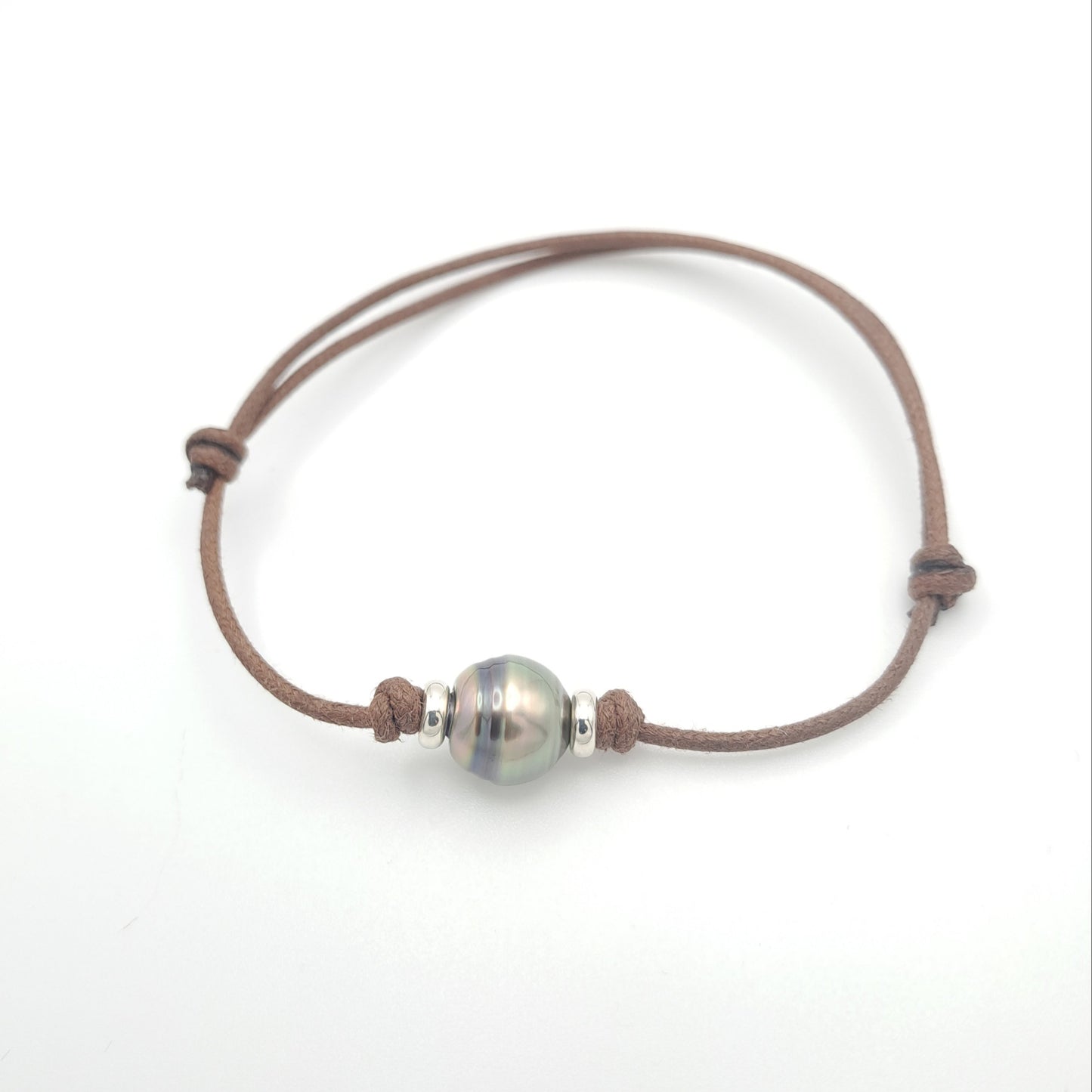 Bracelet en Coton Ciré et Perle de Tahiti Cerclée C (A+)