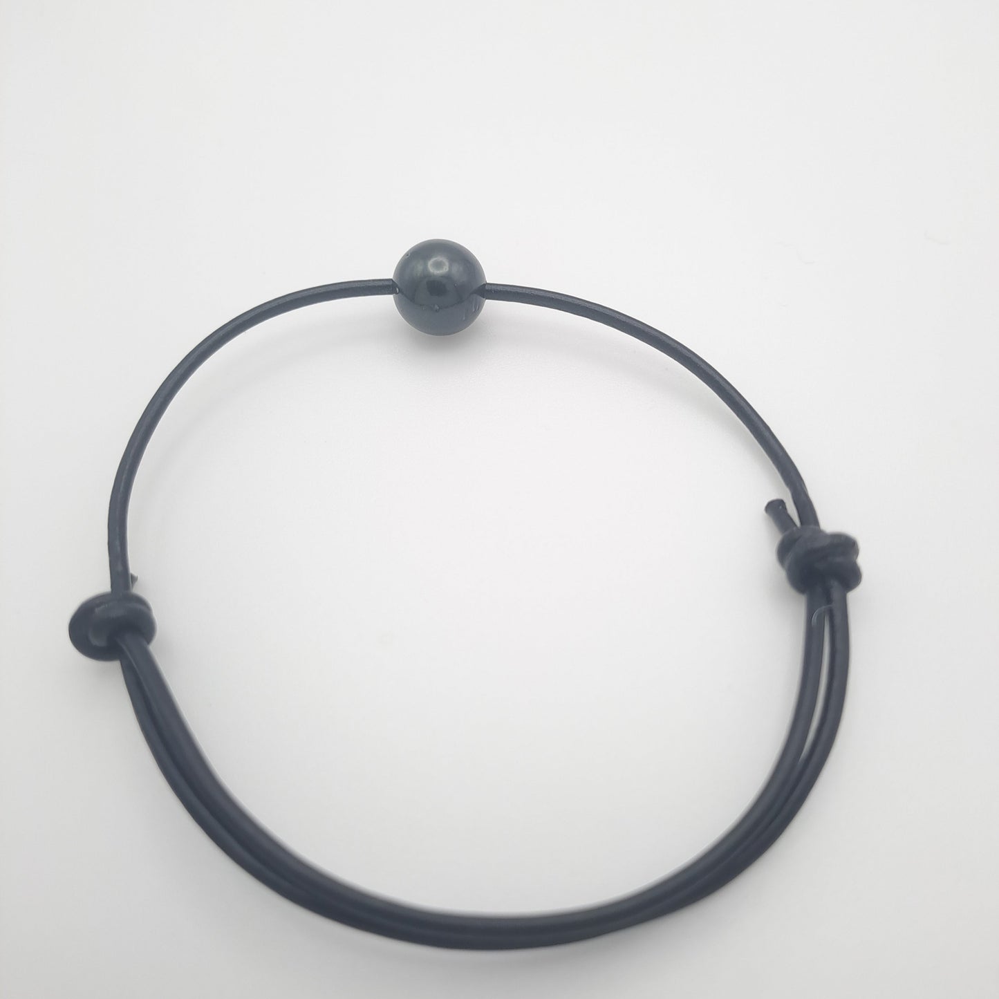 Bracelet en Cuir et Perle de Tahiti Ronde noire D