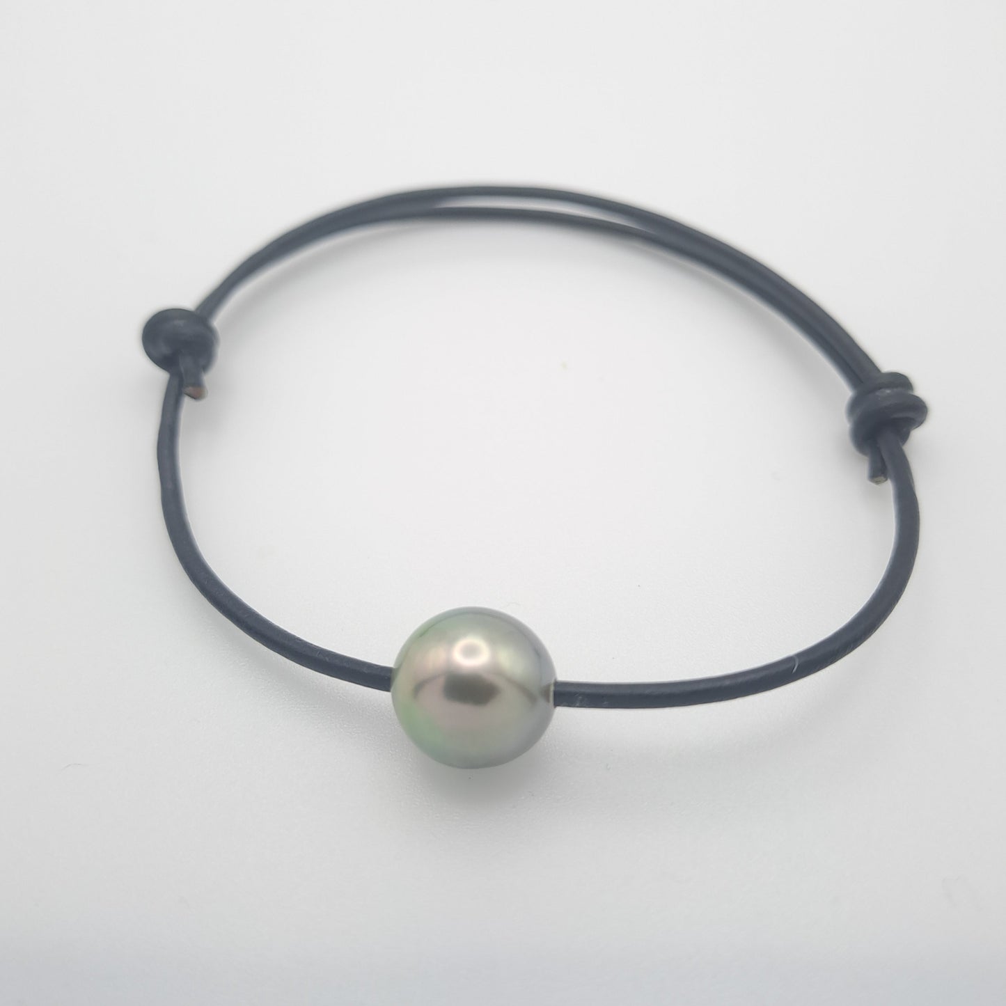Bracelet en Cuir et 1 Perle de Tahiti Semi-Baroque C