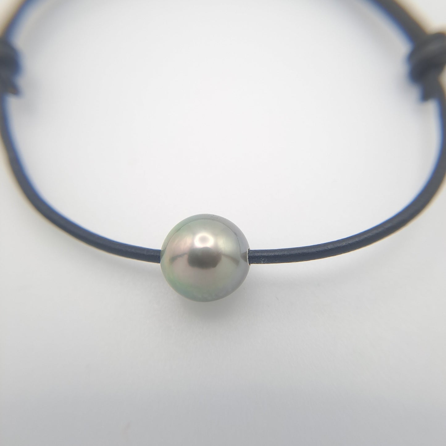 Bracelet en Cuir et 1 Perle de Tahiti Semi-Baroque C