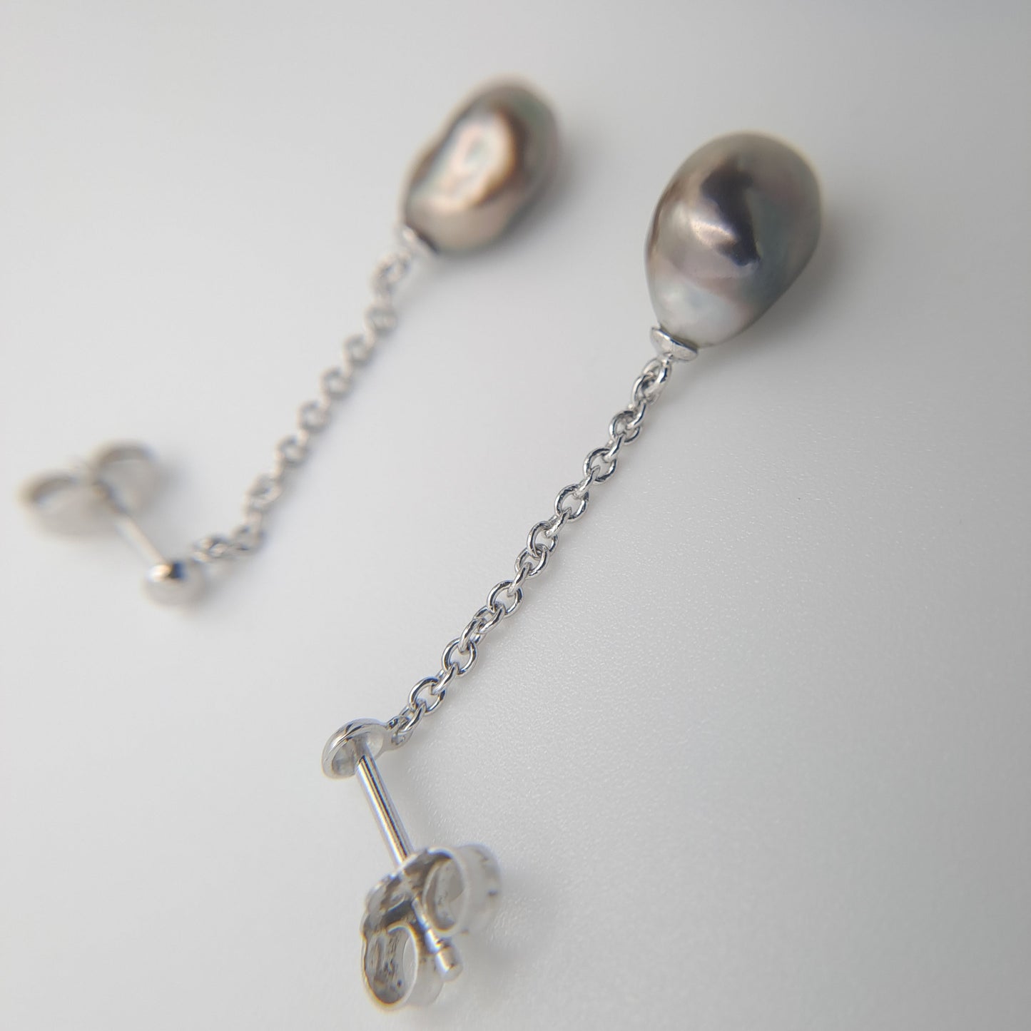 Boucles d'Oreilles en Argent et 2 Keishis de Tahiti - 1.3 gr