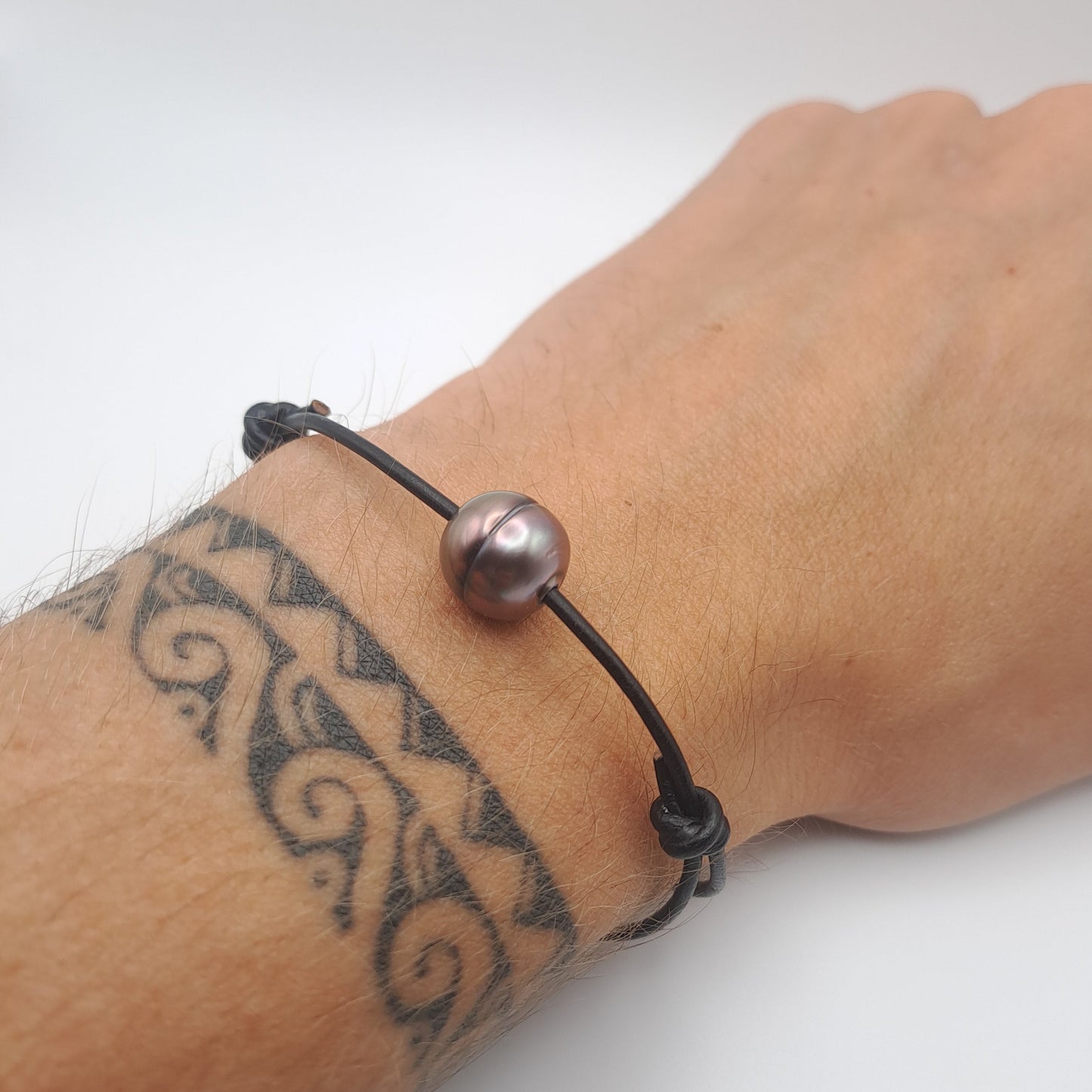 Bracelet en Cuir et 1 Perle de Tahiti Cerclée C