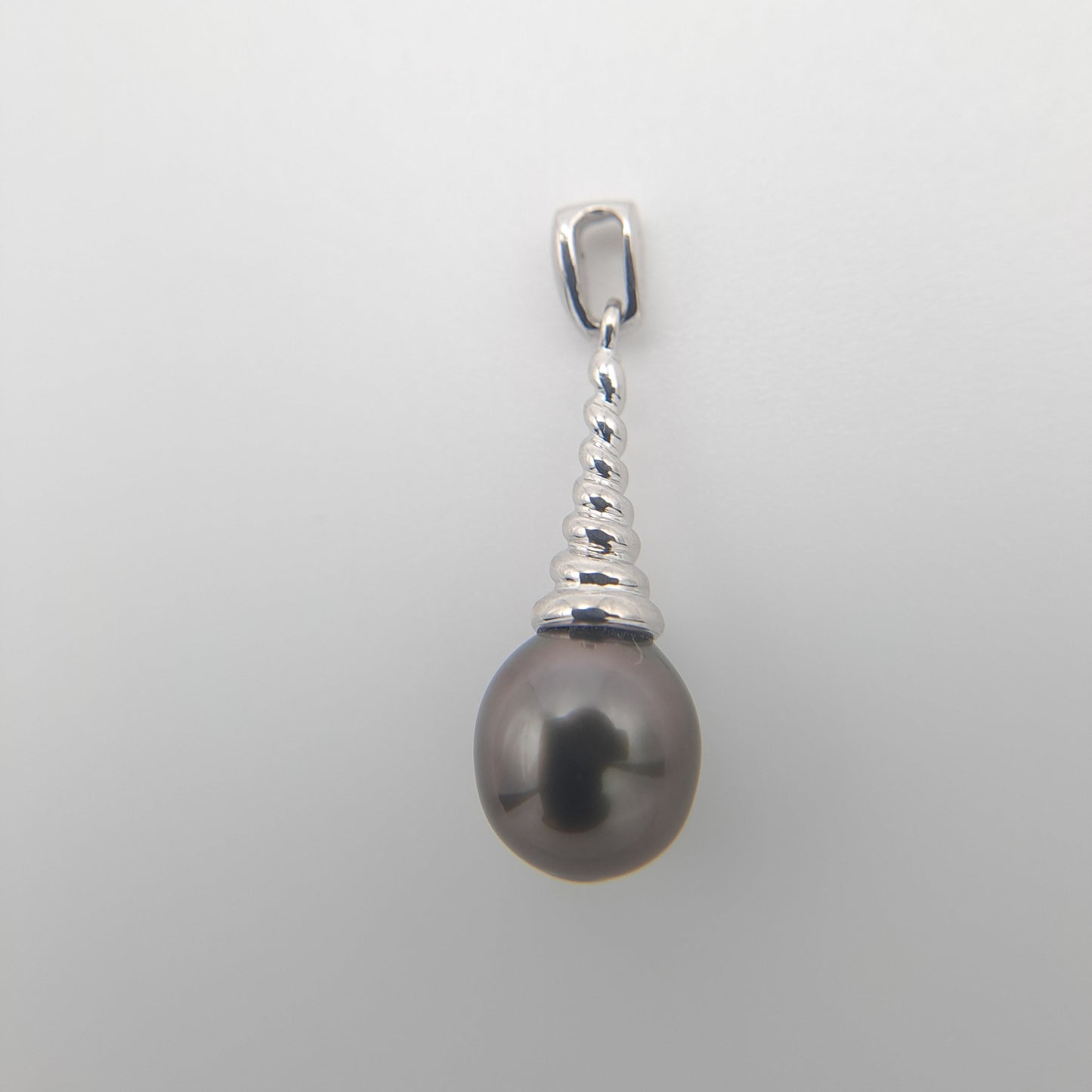 Pendentif en Argent et Perle de Tahiti Semi-Baroque C
