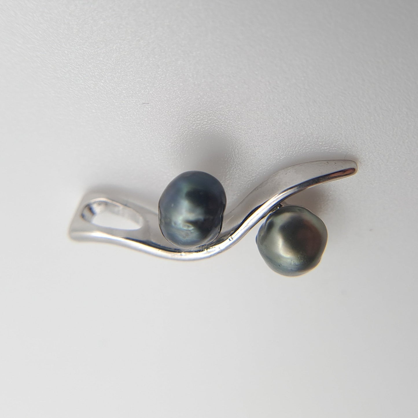 Pendentif en Argent et 2 Keishi de Tahiti Naturelles TAKOIA PERLES