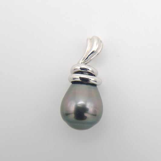 Pendentif en Argent et Perle de Tahiti Poire – Élégance Naturelle