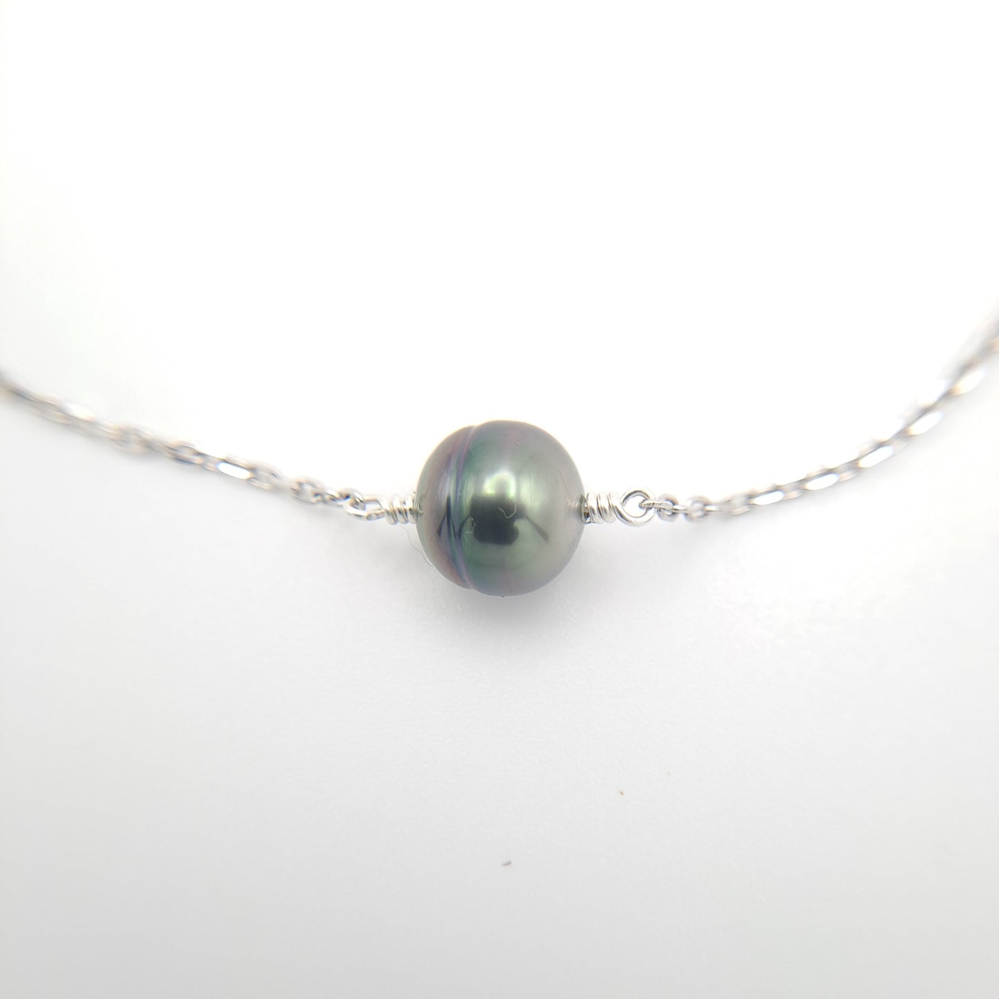 Collier en Argent et Perle de Tahiti Cerclée – Élégance Authentique