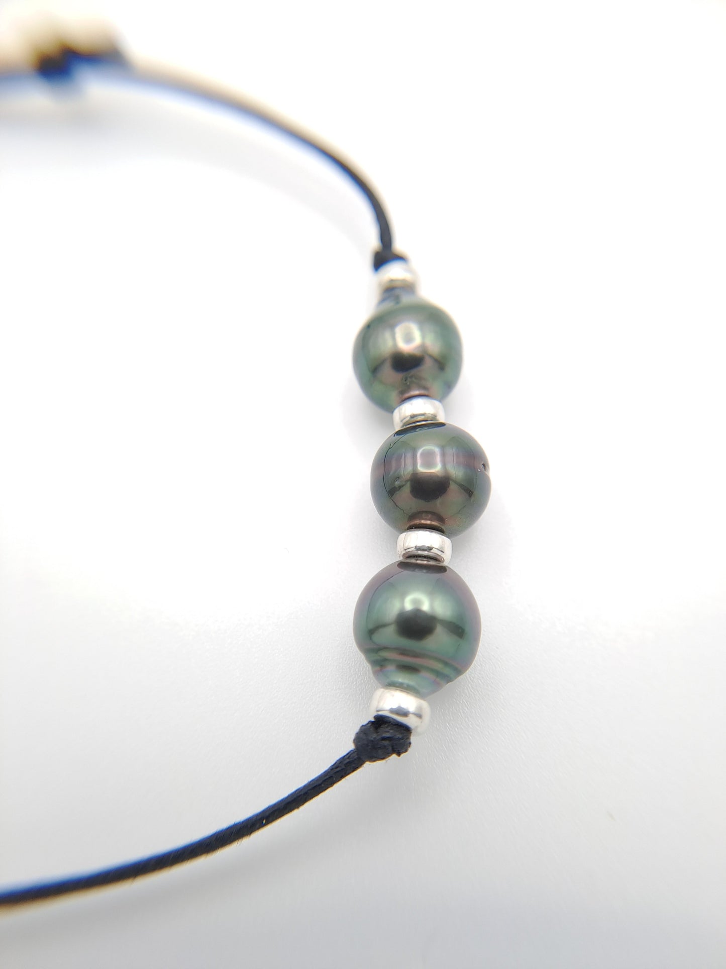 Bracelet en coton ciré et 3 Perles de Tahiti Cerclées B/C TAKOIA PERLES
