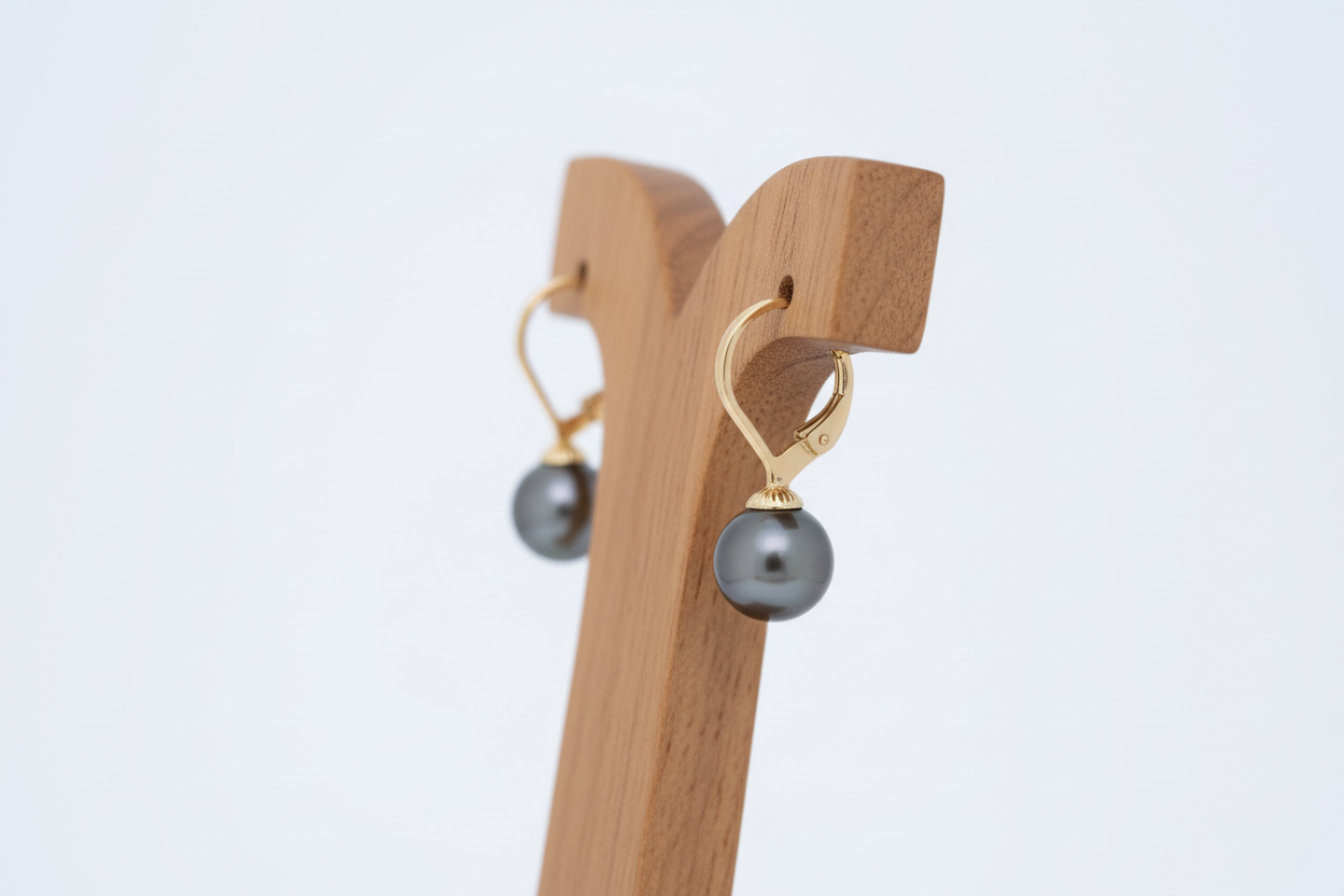 Silver earrings with 2 round Tahitian pearls, grade C (A+)