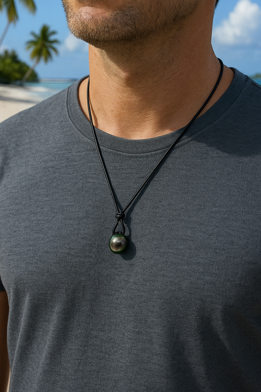 Collier en cuir et perle de Tahiti