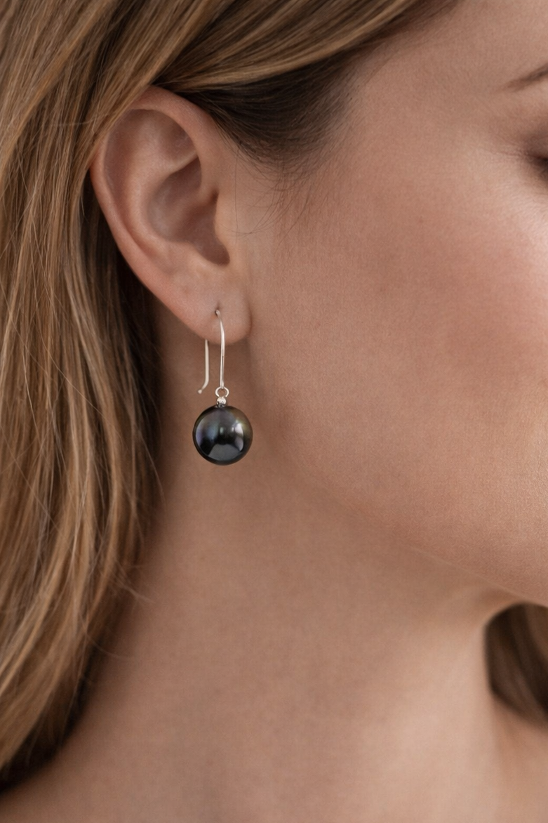 Boucle d'oreilles et perle noire de Tahiti