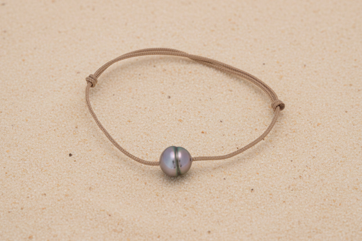 Bracelet in waxed cotton and Circled Tahitian Pearl C