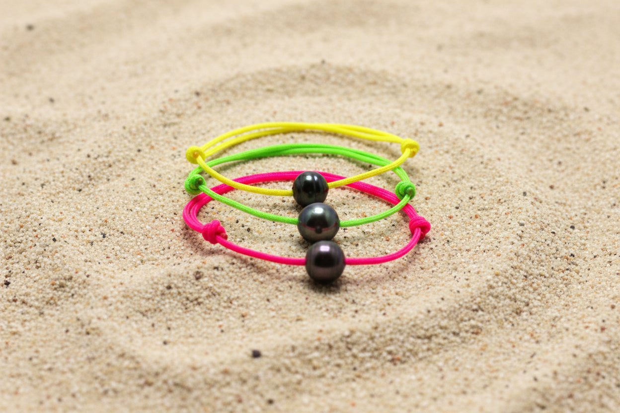 Bracelet in waxed cotton and Circled Tahitian Pearl C