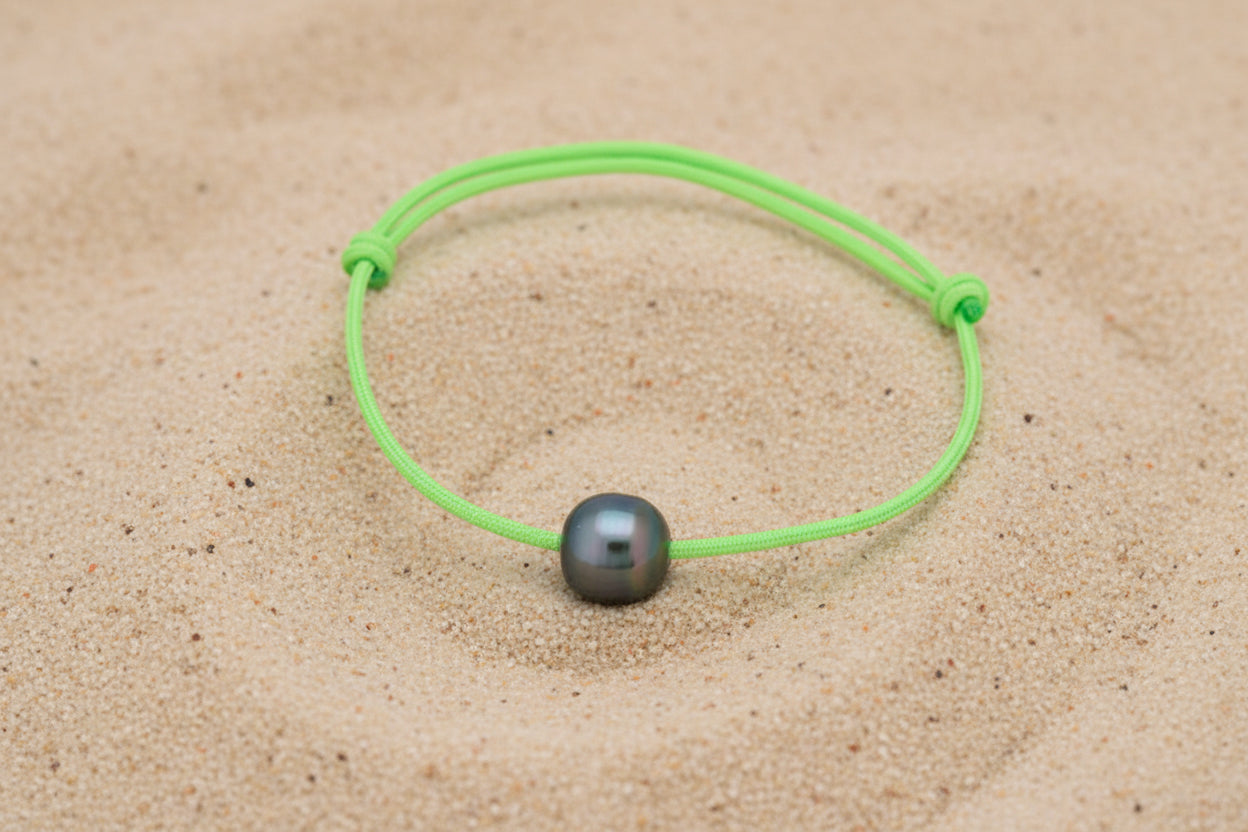 Bracelet in waxed cotton and Circled Tahitian Pearl C