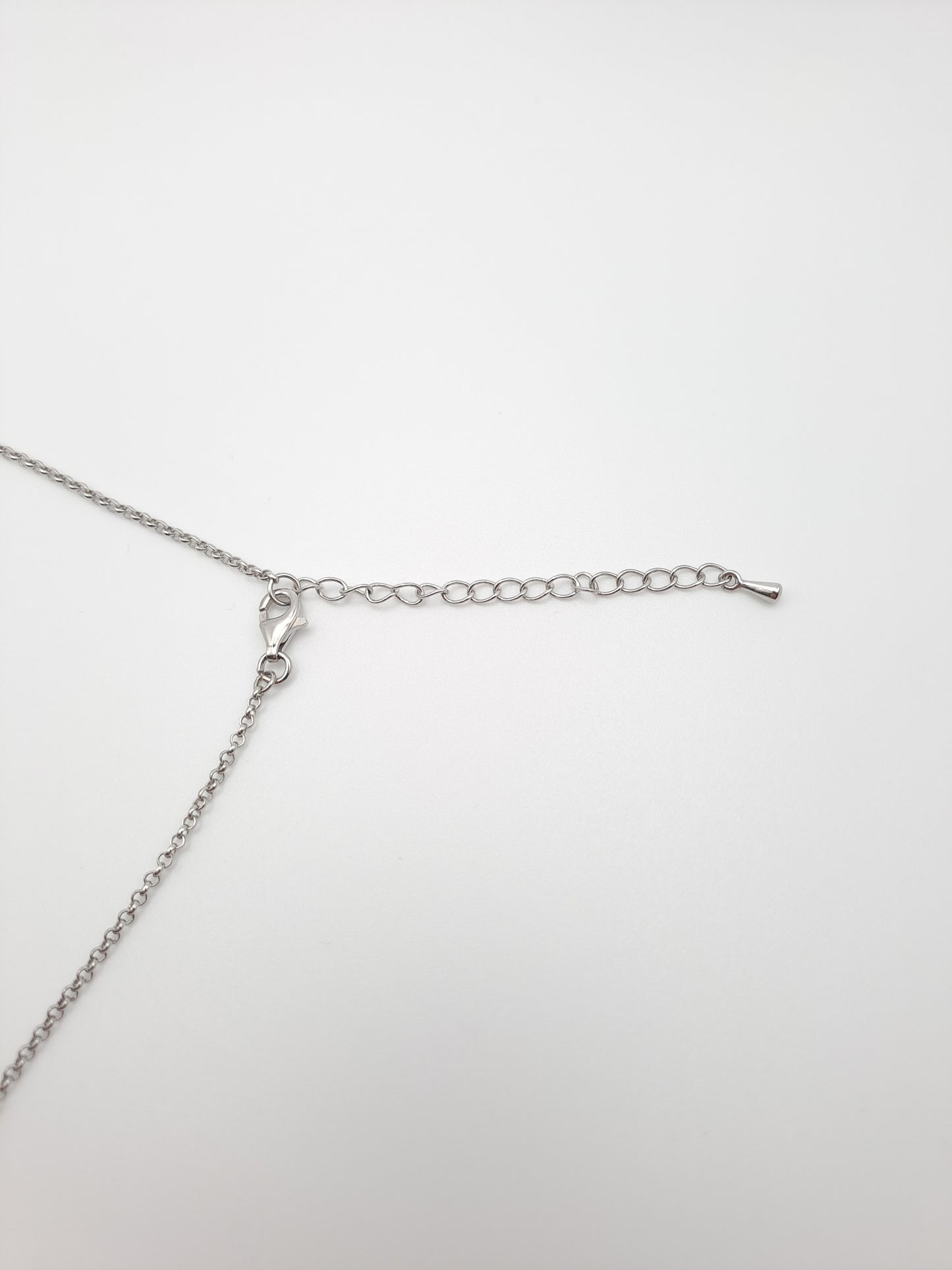 Collier en argent 925 avec perles de Tahiti suspendues aux reflets irisés – TA’IRI