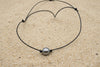 Collier en Cuir et Perle de Tahiti Cerclée  TAKOIA PERLES