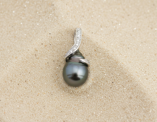 Pendentif en argent avec oxydes et perle de tahiti