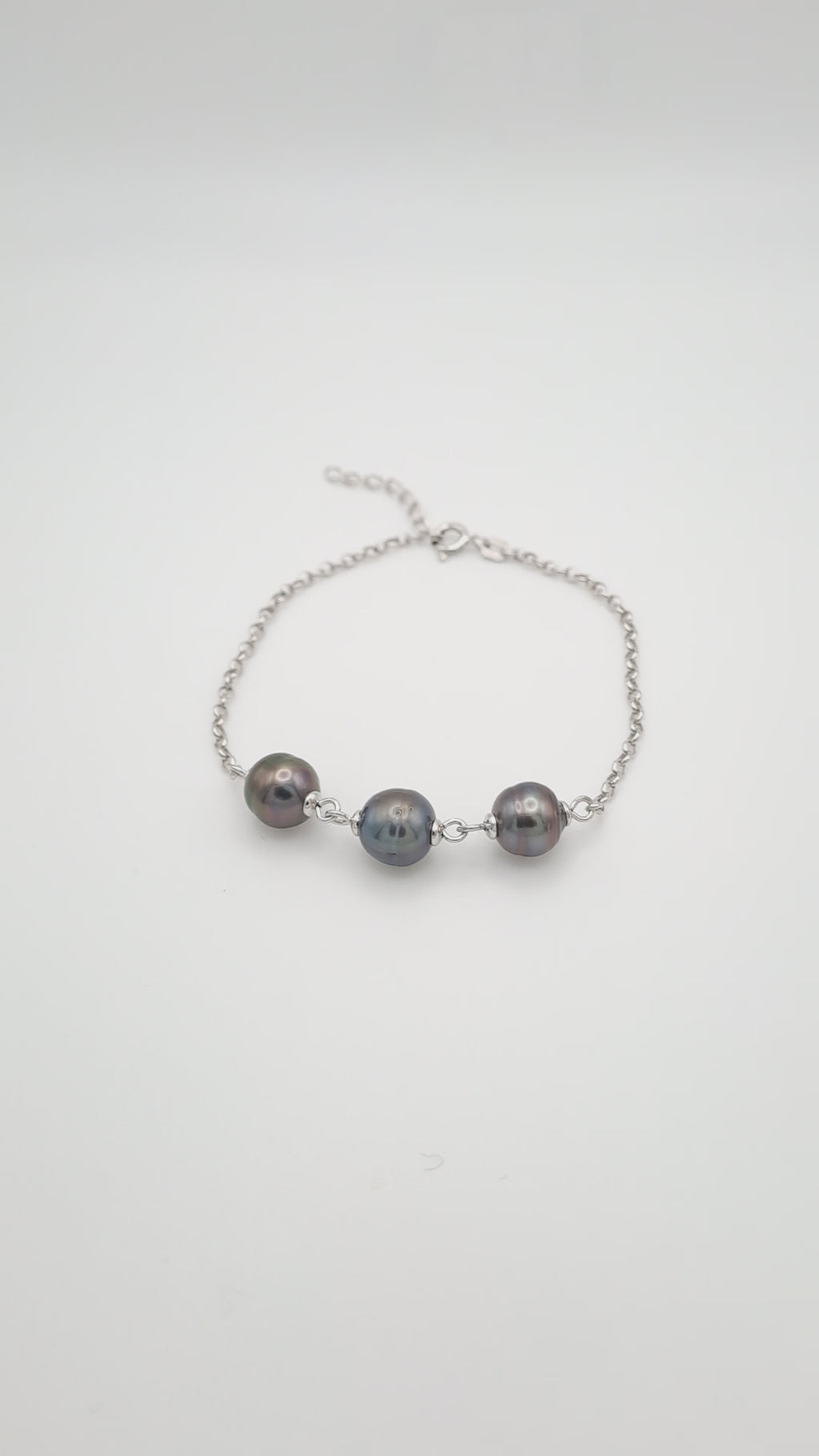 Bracelet en argent et 3 perles de tahiti